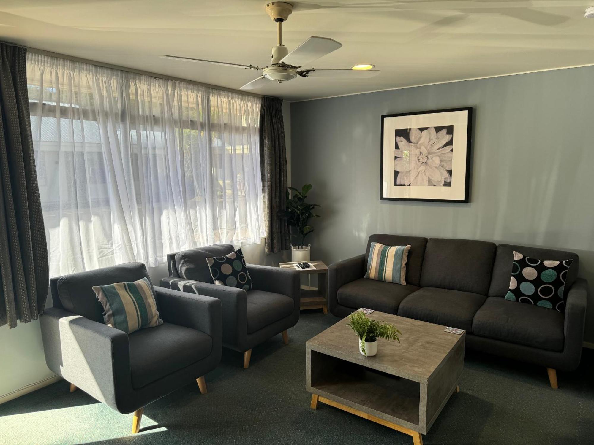 Academy Motor Inn Tauranga Bagian luar foto