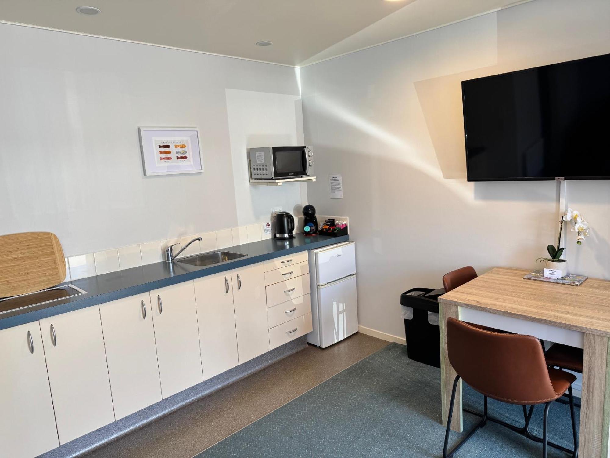Academy Motor Inn Tauranga Bagian luar foto