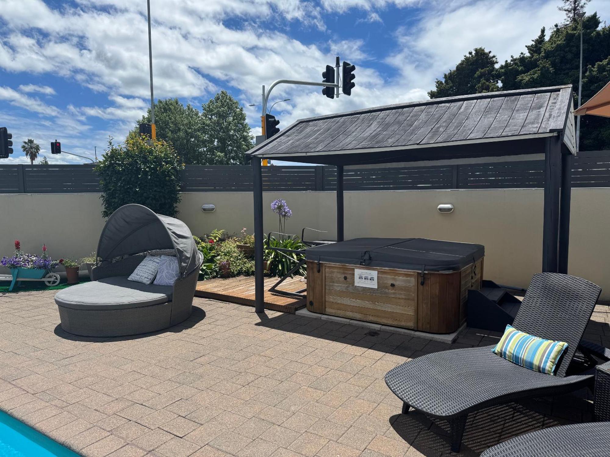 Academy Motor Inn Tauranga Bagian luar foto